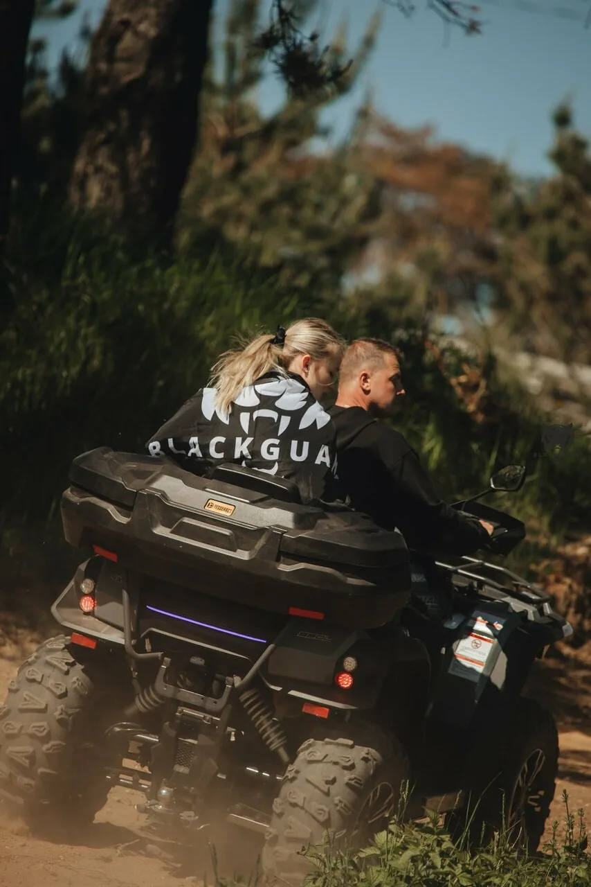 поездка вдвоем на квадроцикле в лесу GuardKvadro